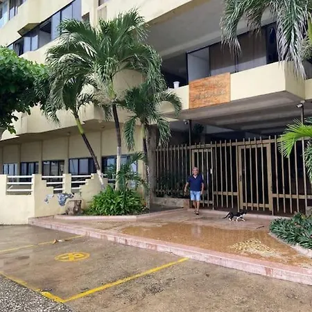 Apartamento Cartagena, Frente Al Mar *