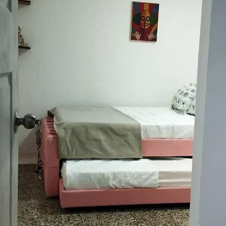 Apartamento Cartagena, Frente Al Mar Pensión
